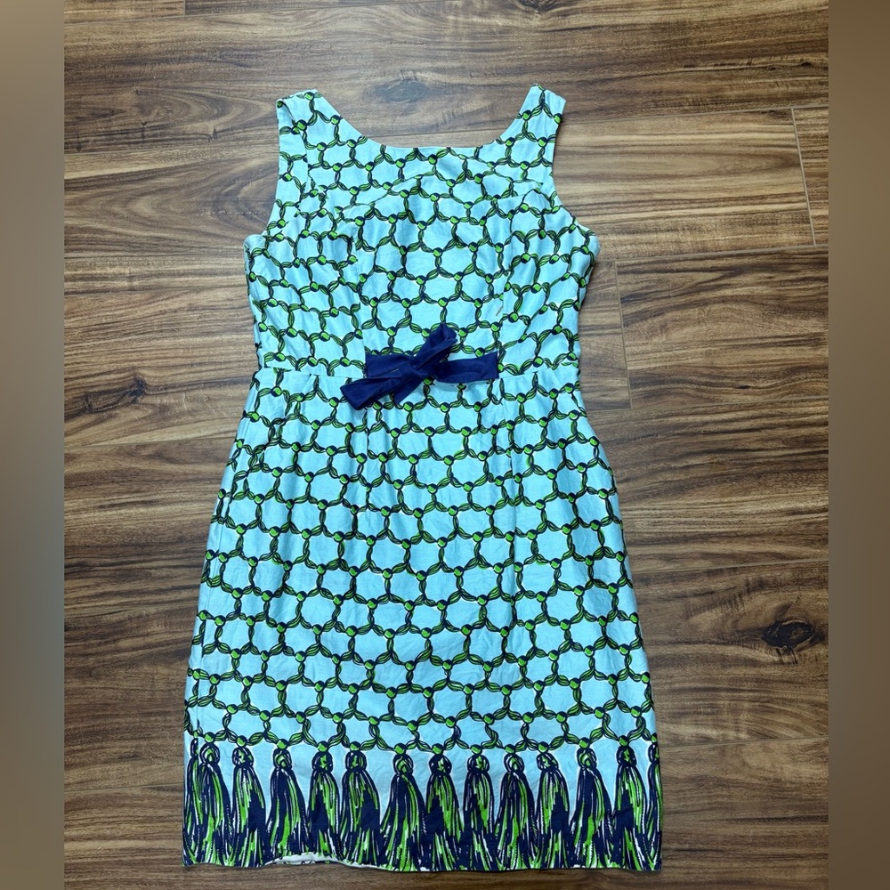 - Lilly Pulitzer Macrame Me shift dress with bow and pockets, size 4